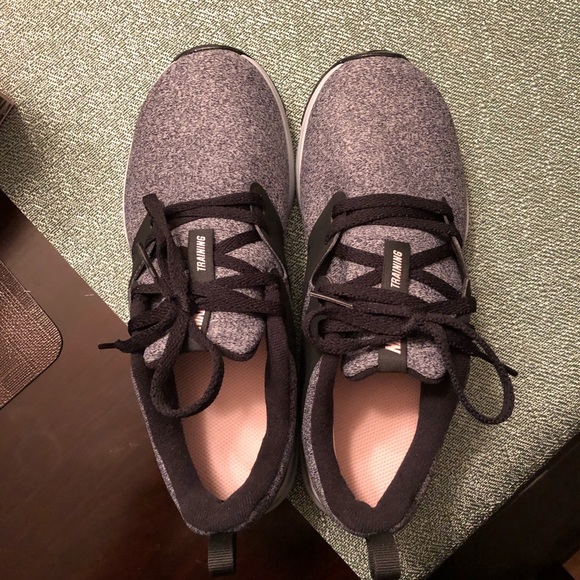 Nike Air Bella New in Box - Picture 4 of 6